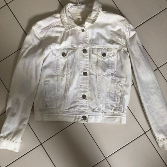 American Eagle Distressed Denim Jacket - Picture 1 of 4